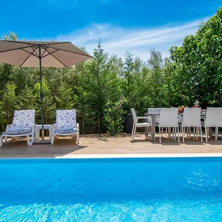 Delma In Fazana,peroj Villa