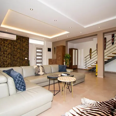Delma In Fazana,peroj Villa *